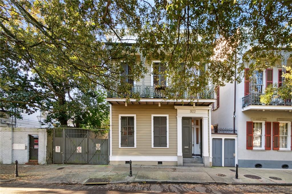 922 Esplanade Avenue New Orleans LA 70116