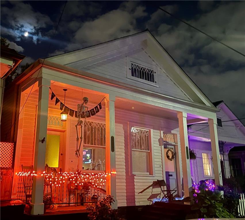 5104 Laurel Street New Orleans LA 70115